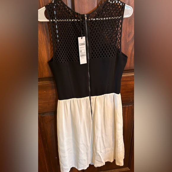 NWT Sisley Cocktail Dress - Picture 2 of 9